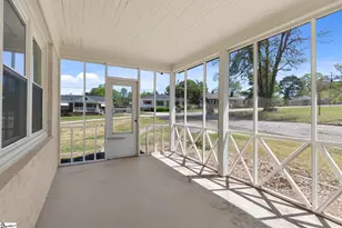 11 Stokes St, Greenville, SC 29611 - Photo 32