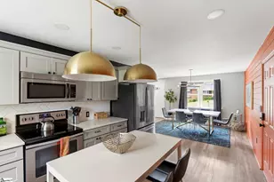 1041 E Perry Rd, Greenville, SC 29609 - Photo 8