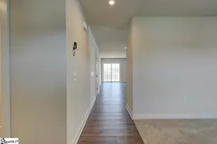 917 Blue Willow Ct, Spartanburg, SC 29302 - Photo 2