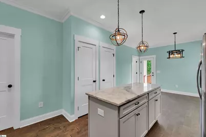 27 Burgess Avenue, Greenville, SC 29609 - Photo 8