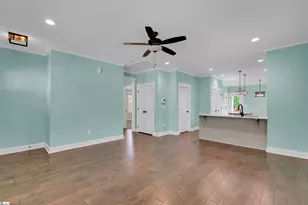 27 Burgess Ave, Greenville, SC 29609 - Photo 4