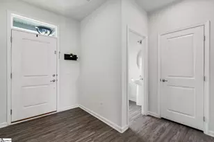 8 Wiltshire Cir, Easley, SC 29642 - Photo 6