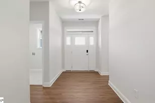 1205 Clearbrook Ln, Campobello, SC 29322 - Photo 6