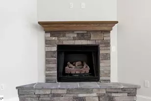 1205 Clearbrook Ln, Campobello, SC 29322 - Photo 18
