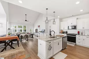 1615 Chelmsford Ct, Spartanburg, SC 29301 - Photo 8