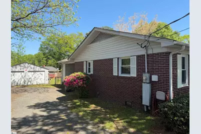 304 Pine Knoll Drive, Greenville, SC 29609 - Photo 6