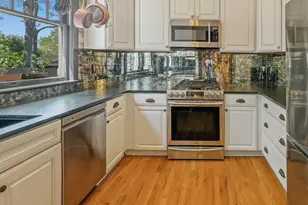 109 E Earle St, Greenville, SC 29609 - Photo 16