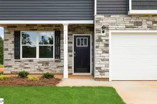 122 Depot Cir, Greenwood, SC 29646 - Photo 4