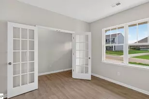 122 Depot Cir, Greenwood, SC 29646 - Photo 8
