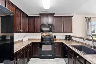 348 Victory Ln, Moore, SC 29369 - Photo 8