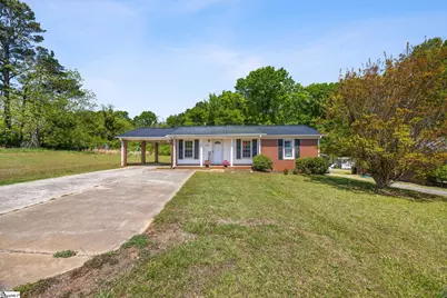 309 E Hampton Avenue, Honea Path, SC 29654 - Photo 2