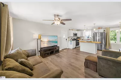 309 E Hampton Avenue, Honea Path, SC 29654 - Photo 4