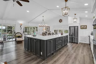 328 Harbor Dr, West Union, SC 29696 - Photo 4