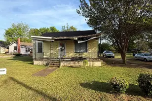 23 Earnhardt St, Greenville, SC 29609 - Photo 2