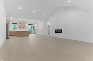 3388 E Croft Cir, Spartanburg, SC 29302 - Photo 6