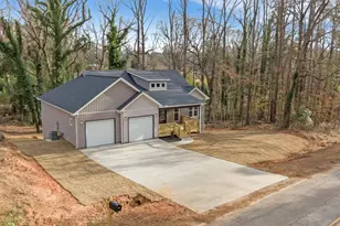 3388 E Croft Cir, Spartanburg, SC 29302 - Photo 2
