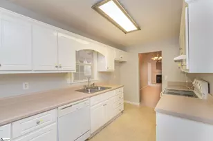 215 E Middlebury Ln, Aiken, SC 29803 - Photo 8