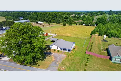 583 Berry Road, Boiling Springs, SC 29316 - Photo 1