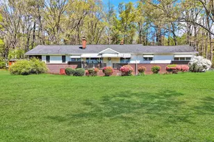 826 Pickens Dr, Liberty, SC 29657 - Photo 2