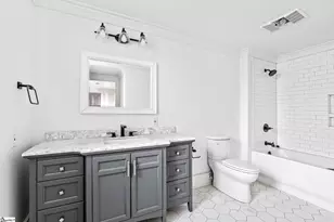 105 Vannoy St, Greenville, SC 29601 - Photo 12