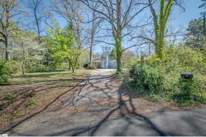 132 Oak Hill Drive, Greenville, SC 29617 - Photo 2