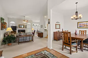 8 W Glohaven Pl, Simpsonville, SC 29681 - Photo 4