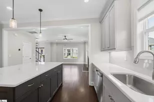 28 Peckham St, Greenville, SC 29607 - Photo 14