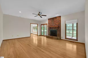 304 Dixon St, Clinton, SC 29325 - Photo 6