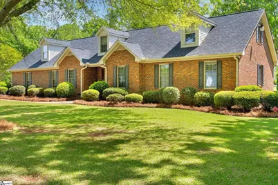 304 Dixon Street, Clinton, SC 29325 - Photo 1