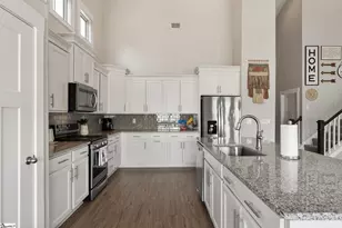 809 Lockhurst Dr, Simpsonville, SC 29681 - Photo 10