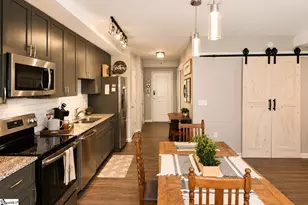 100 E Washington St, Greenville, SC 29601 - Photo 4