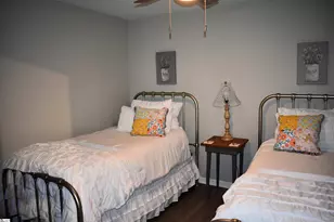 100 E Washington St, Greenville, SC 29601 - Photo 16