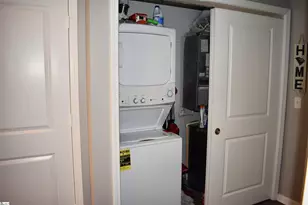 100 E Washington St, Greenville, SC 29601 - Photo 18