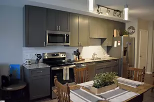 100 E Washington St, Greenville, SC 29601 - Photo 4