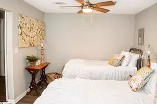 100 E Washington St, Greenville, SC 29601 - Photo 12