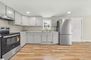 139 Davis Rd, Easley, SC 29640 - Photo 14