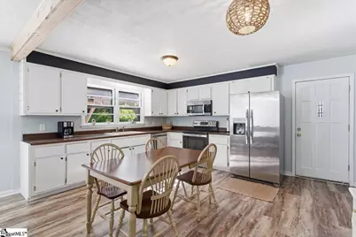 26 Owens Road, Taylors, SC 29687 - Photo 8