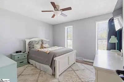 26 Owens Road, Taylors, SC 29687 - Photo 18