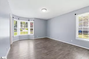 207 E Celestial Dr, Greer, SC 29651 - Photo 6