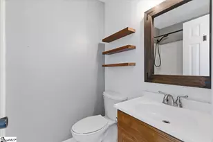 207 E Celestial Dr, Greer, SC 29651 - Photo 8