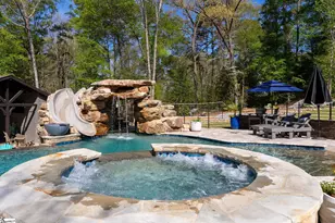 1602 Cross Creek Dr, Seneca, SC 29678 - Photo 10