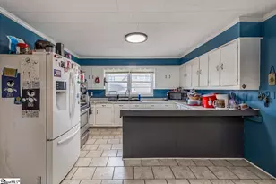 2 Woodward St, Greenville, SC 29611 - Photo 4