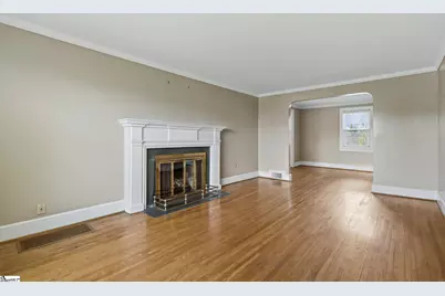 305 E Faris Road, Greenville, SC 29605 - Photo 12