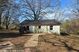 706 Marietta St, Gaffney, SC 29340 - Photo 2