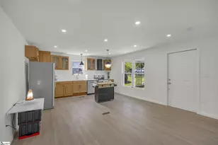 26 Pearl St, Ware Shoals, SC 29692 - Photo 8