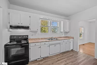 228 Grandview Drive, Spartanburg, SC 29303 - Photo 6