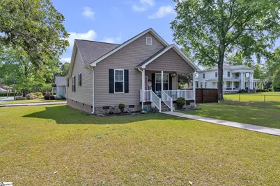 401 S Broad Street, Clinton, SC 29325 - Photo 1