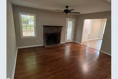 385 Wall Street, Campobello, SC 29322 - Photo 14