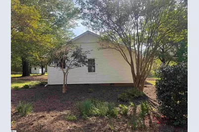 385 Wall Street, Campobello, SC 29322 - Photo 6