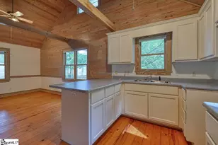 1810 Skunk Hollow Rd, Campobello, SC 29322 - Photo 8